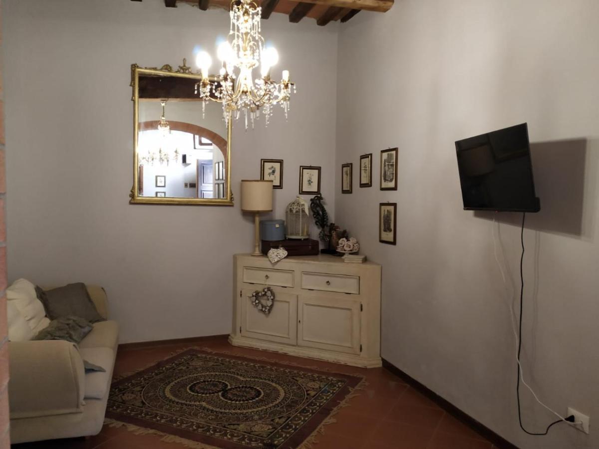 Borgo Antico Villa Lari Bagian luar foto